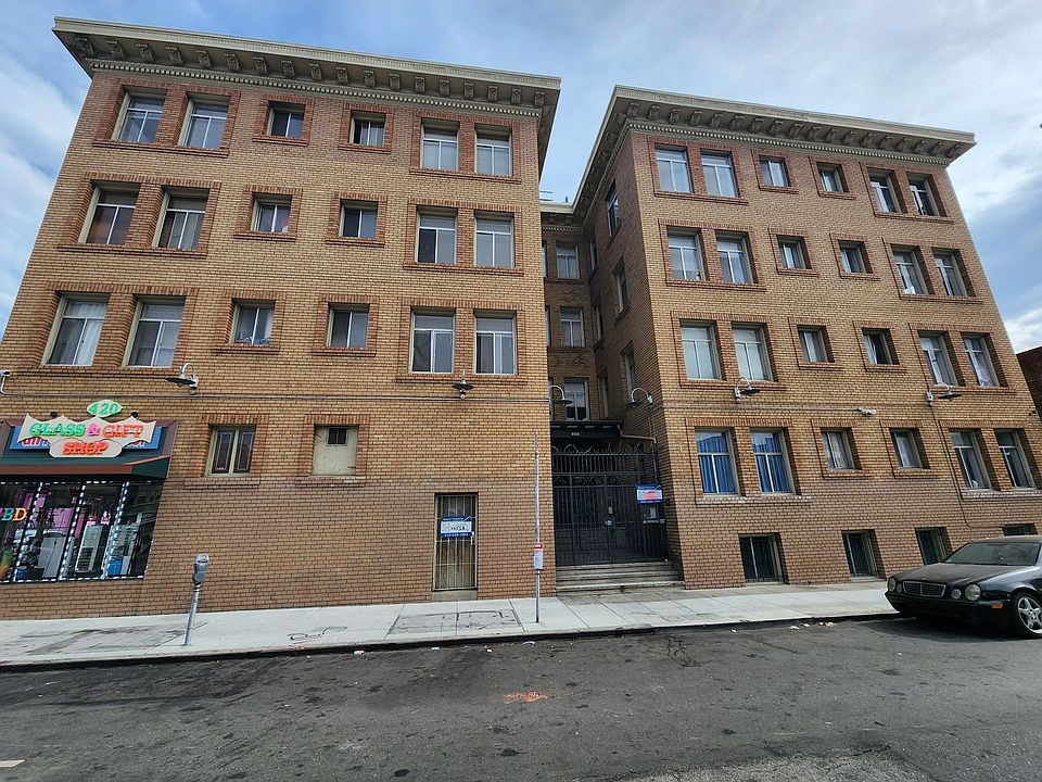 1st image of 498 25th St #15