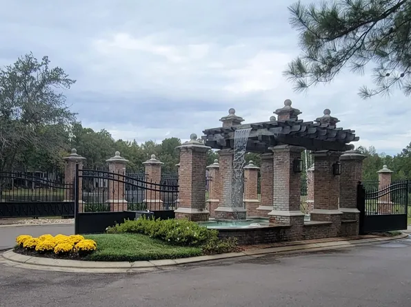 18 Waterford Dr, Hattiesburg, MS 39402