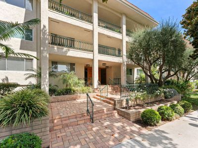 420 S Madison Ave APT 105, Pasadena, CA, 91101