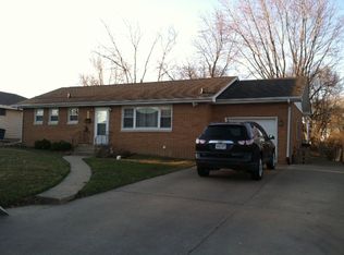 302 Devonshire Rd, Washington, IL 61571