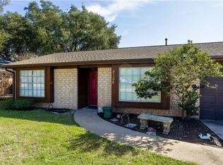 2108 Lazy Oaks Ln, Bryan, TX 77802