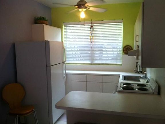 4th image of 6881 Bay Dr APT 8