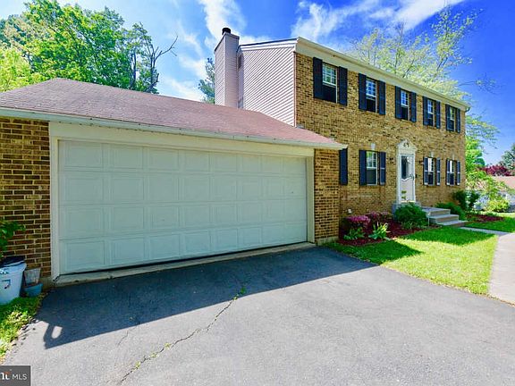 2nd image of 9504 Cordwood Ct