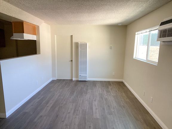 4th image of 639 N Heliotrope Dr #E