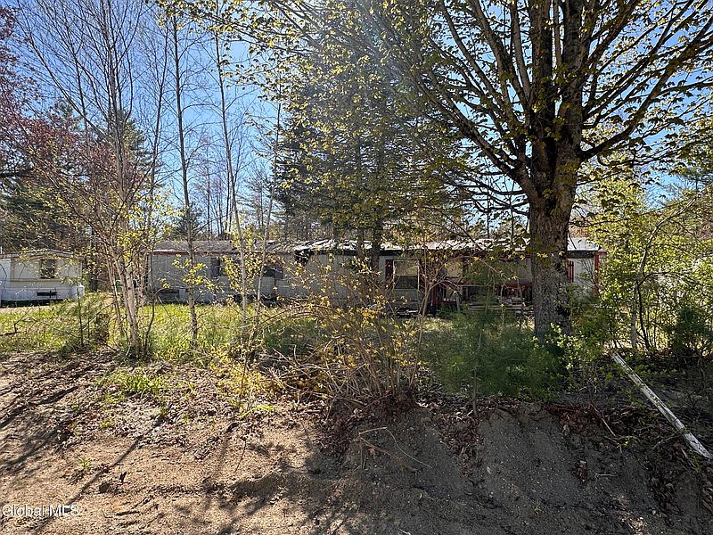 3rd image of 21 Shufelt Way