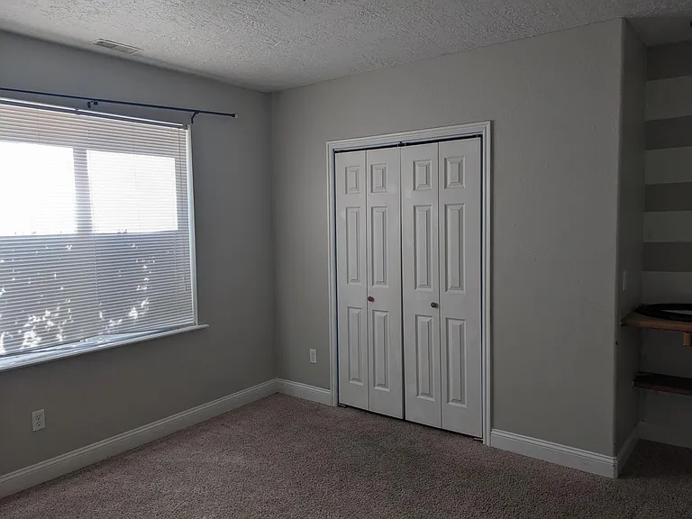1942 N 1350 W — Photo 39