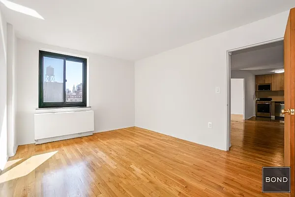 Rented by Bond New York | media 11