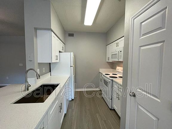 3rd image of 1910 E Palm Ave #13201-Y132