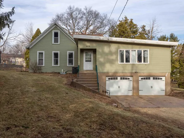 2831 W 32nd St, Dubuque, IA 52001