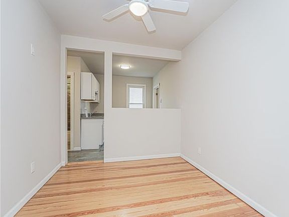 5th image of 165 Chestnut Ave #2