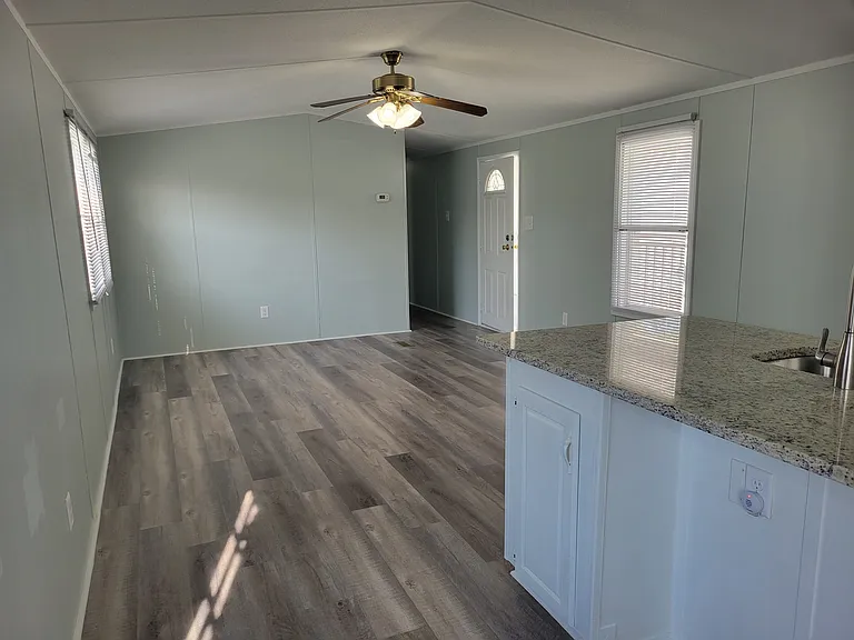 1107 Lissie Ln — Photo 16