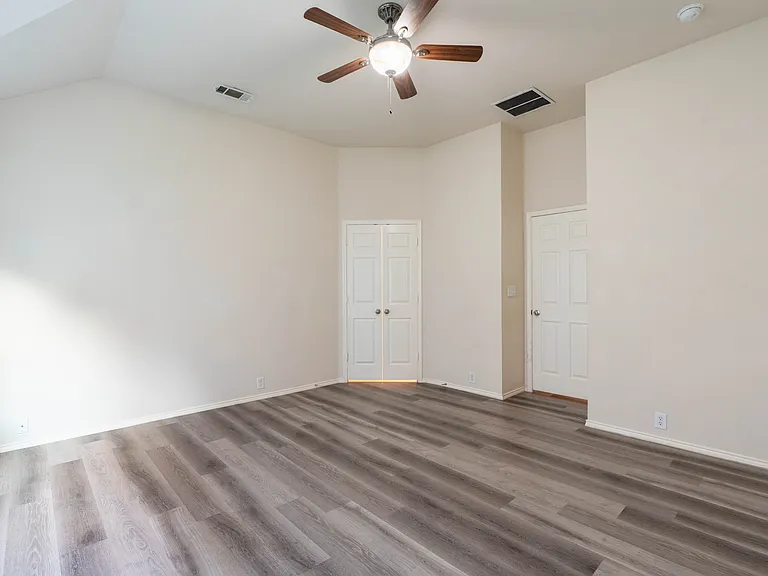 2505 Monroe Dr — Photo 16