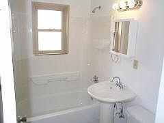 4th image of 146 E 19th St APT 11