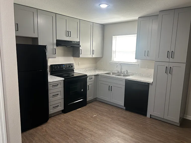 74 Williams St #74 — Photo 6