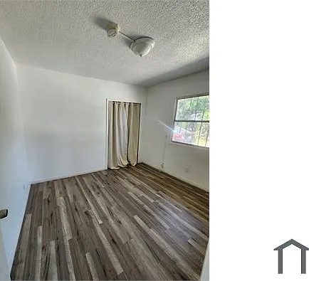 1112 E Century Blvd — Photo 7