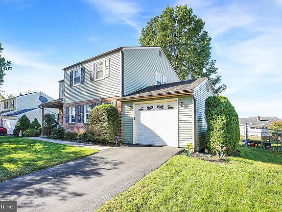 3rd image of 4110 Danor Dr