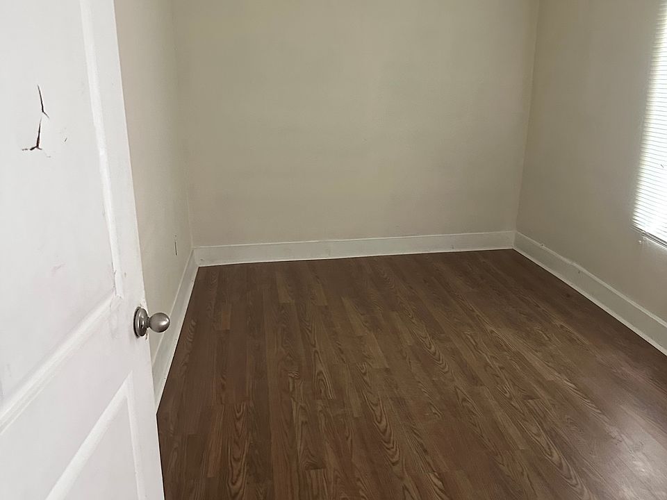 1st image of 1000 Elmwood Ave