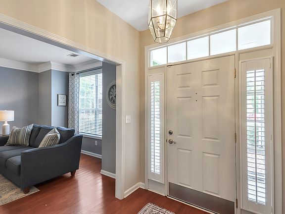 4th image of 5105 Berryhill Ct SE