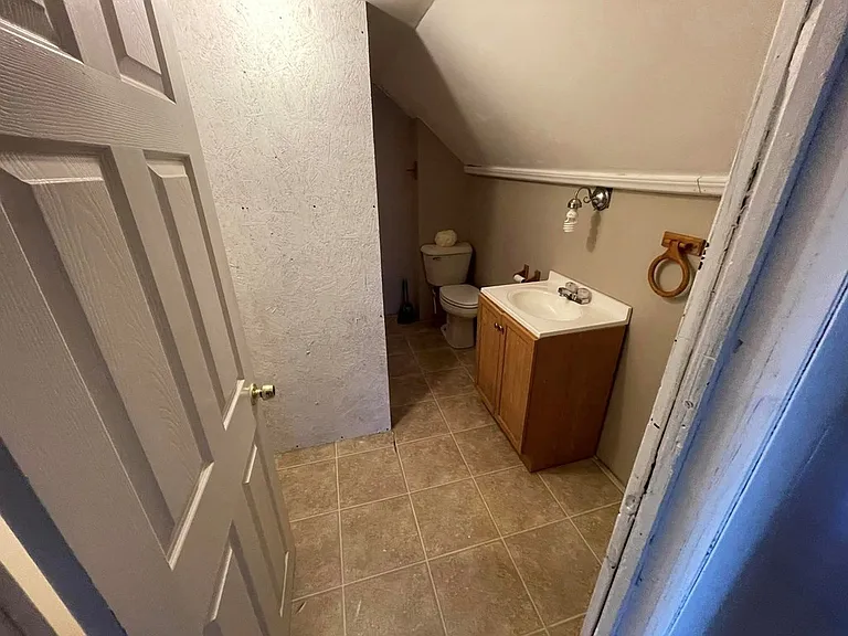 29 Bleakley Ave — Photo 6