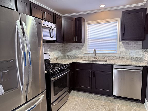 2nd image of 11547 S Ashland Ave