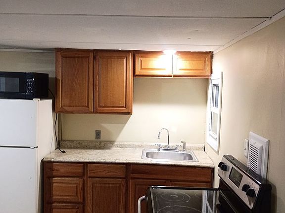 5th image of 60 Jerome Rd #Trailer