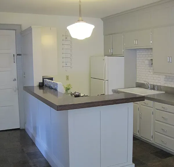 726 Lake Dr SE #B — Photo 4