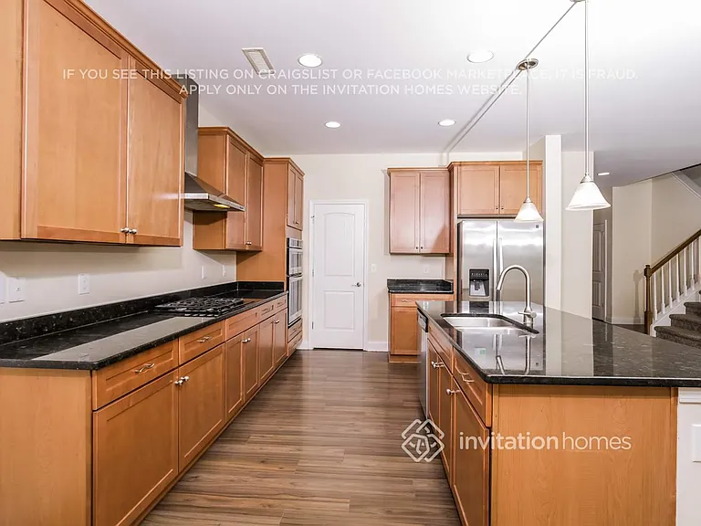 404 Ferry Ct — Photo 8