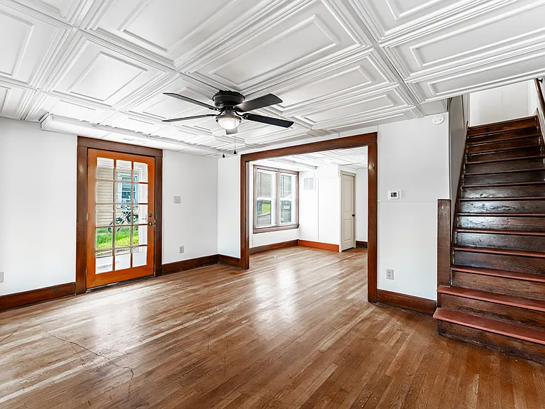 212 Dewey St — Photo 11