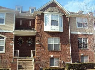 6029 Windemere Ln, Shelby Township, MI