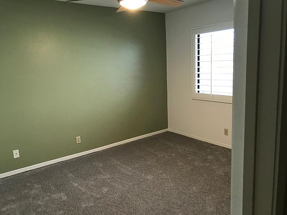 5th image of 560 E Sunshine Cir