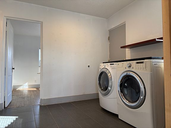 3rd image of 517 Iron Ave SW #517
