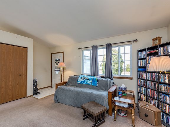 5th image of 3096 W Newcastle Ct