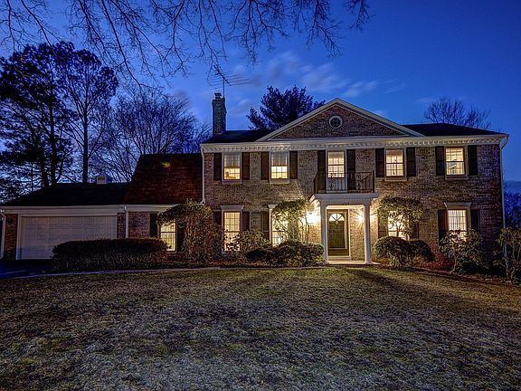2nd image of 4709 Jasmine Dr