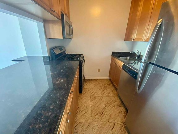 4th image of 229 E 13th St APT 7A