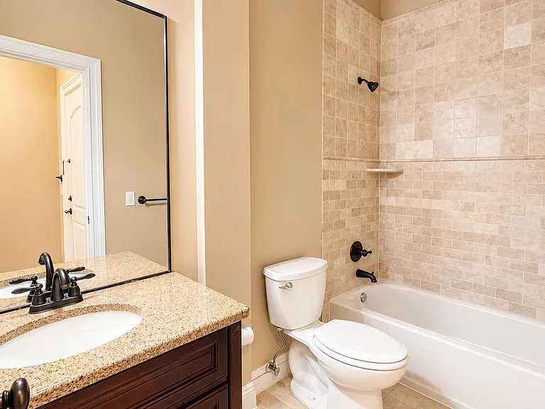 547 Sayre Ave #214 — Photo 6
