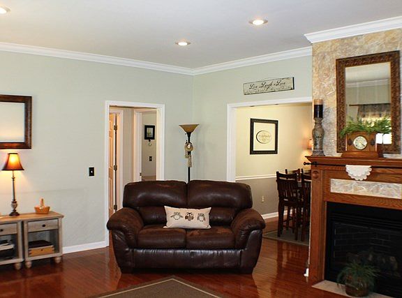 4th image of 488 Windrowe Dr