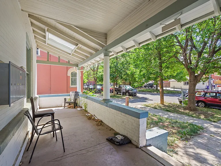 2113 E 16th Ave — Photo 4