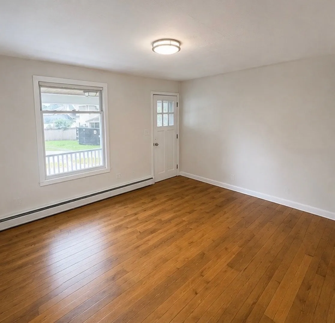 3 bed, 1250 sqft, $1,595 — Photo 3
