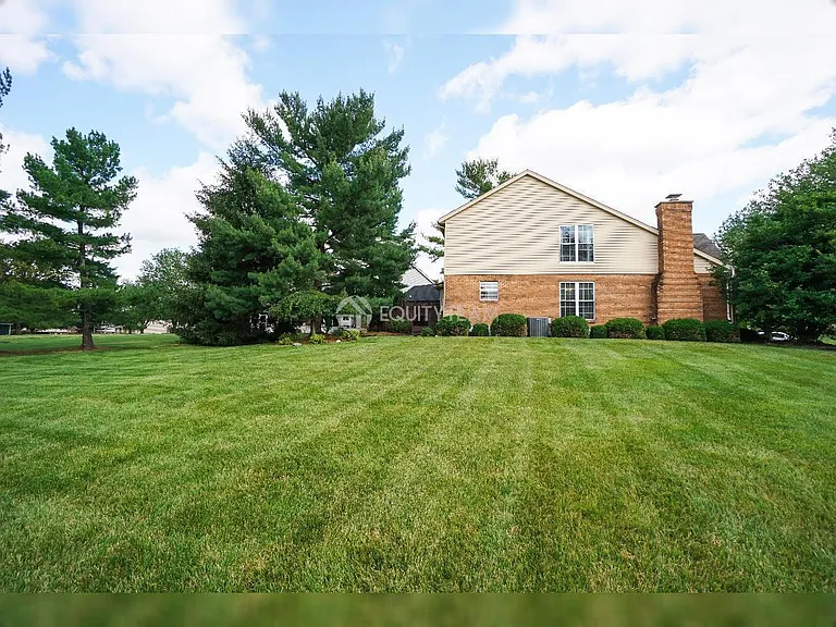 6275 Hummingbird Dr — Photo 38