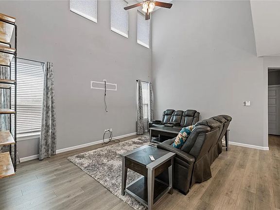3rd image of 12405 Iveson Dr
