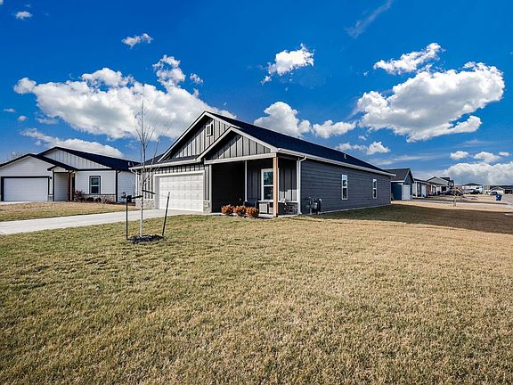 4th image of 2757 S Cypress Ct