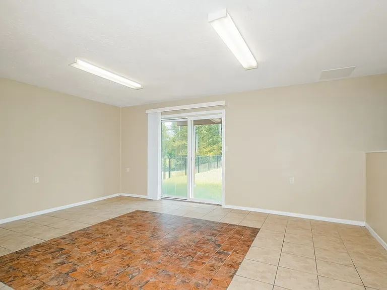 1202 Liberty Xing — Photo 16