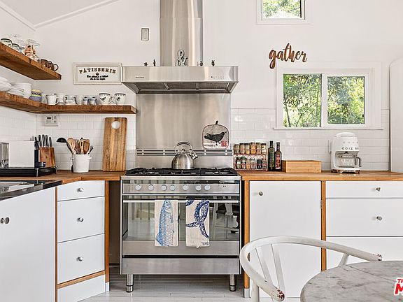 4th image of 1553 Penny Rd