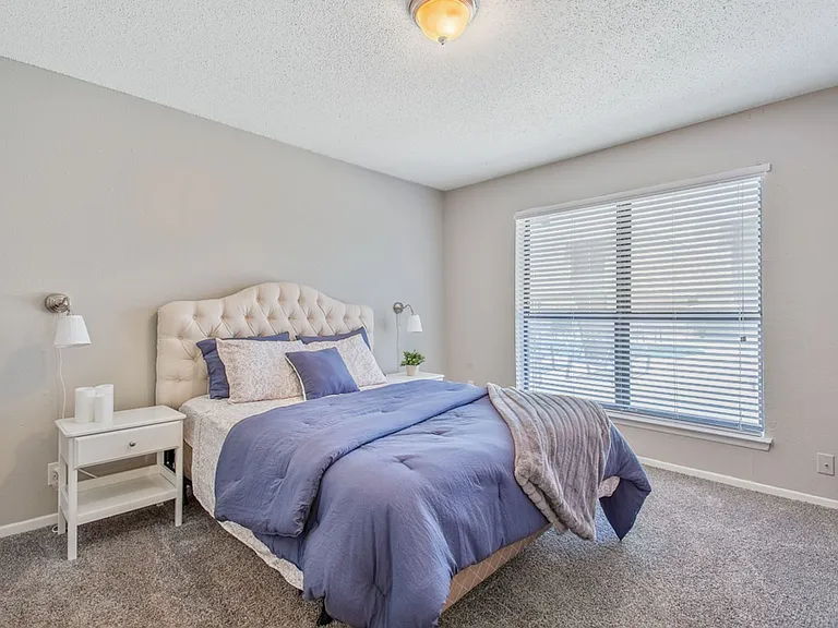 Radius Apartment Homes - $250 Off Move-in Costs! — Photo 27