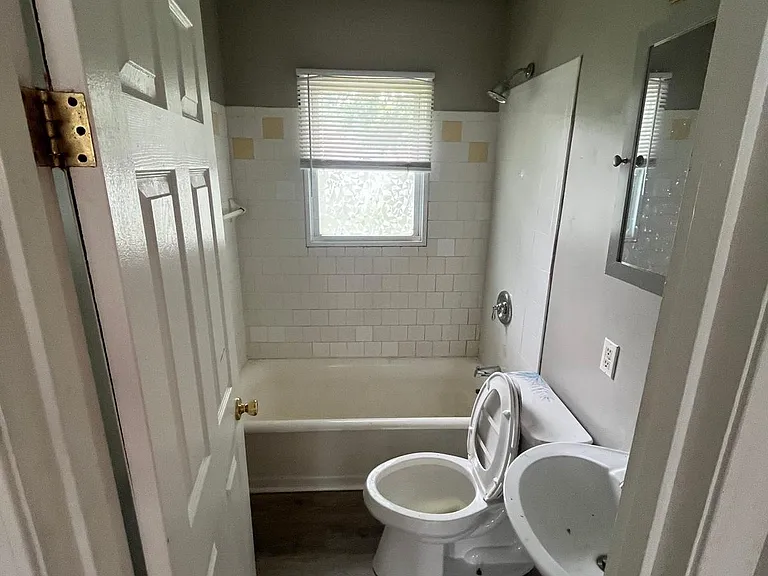 707 W Harrison Ave — Photo 5