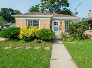 420 Blaine Ave, Racine, WI 53405