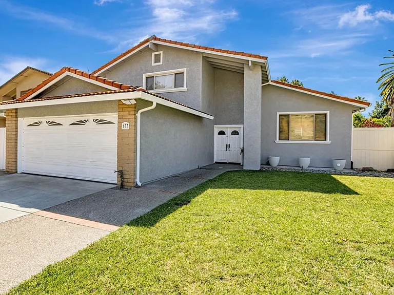 133 Cheltenham Way — Photo 1