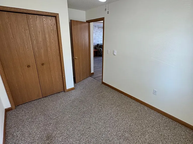 90 E Gridley Ave — Photo 15