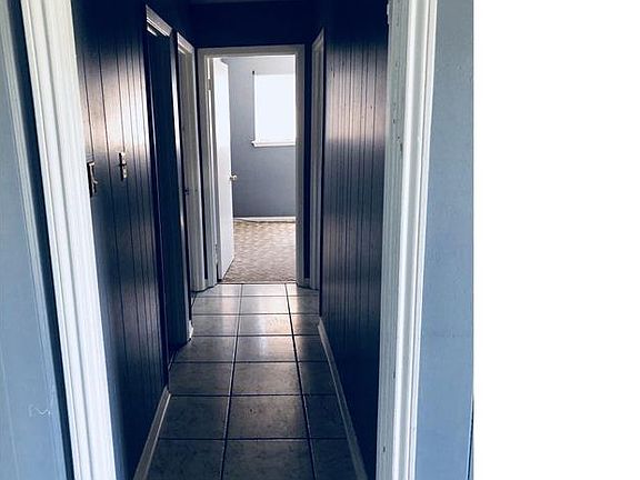 3rd image of 305 Butler Dr