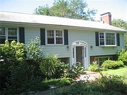 2nd image of 17 Brackenbury Ln